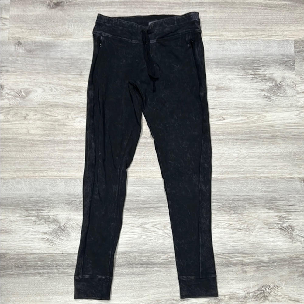 Women's Victoria's Secret PINK Washed Black Yoga Leggings with Zipper Pockets